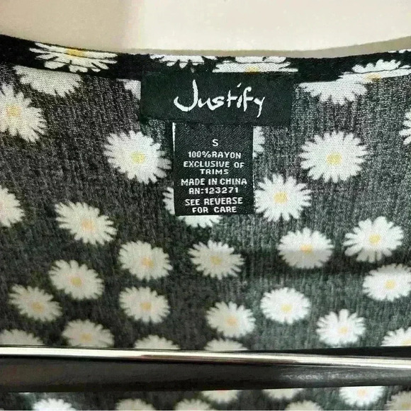 Justify Black Tiered Mini Dress with Daisies and Buttons Size S - Picture 5 of 5